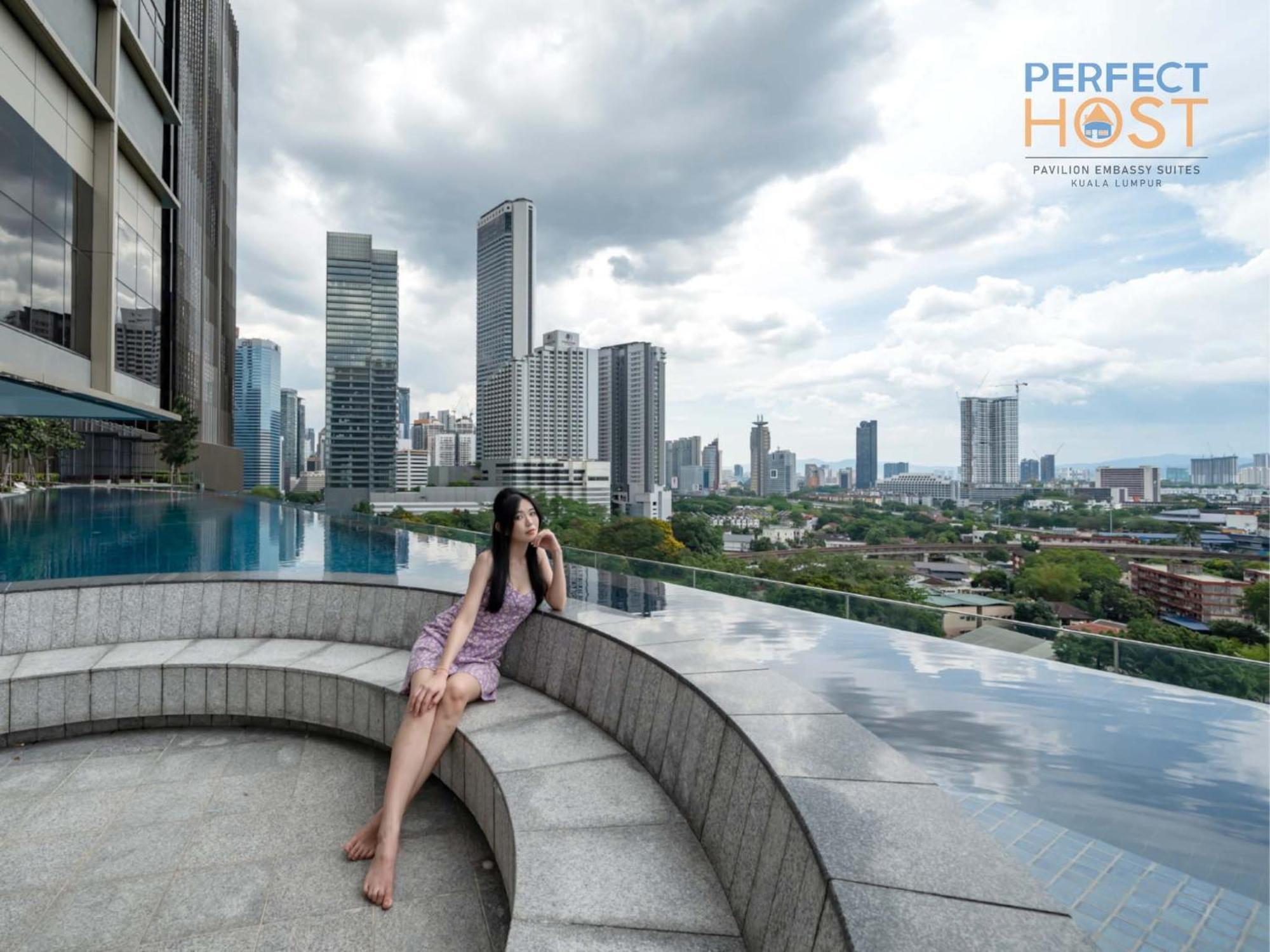 Pavilion Embassy Suites Kl By Perfect Host Kuala Lumpur Exterior foto